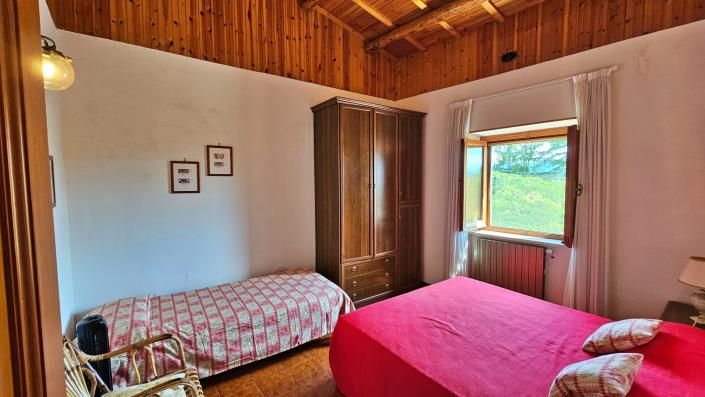 Image No.13-6 Bed House for sale