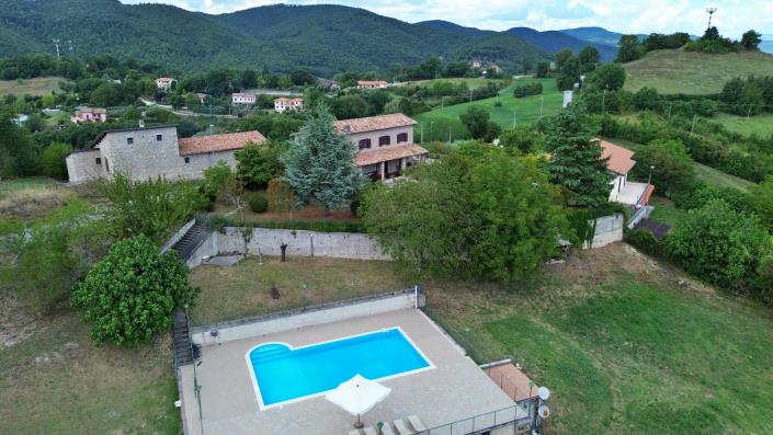 Image No.34-6 Bed House for sale