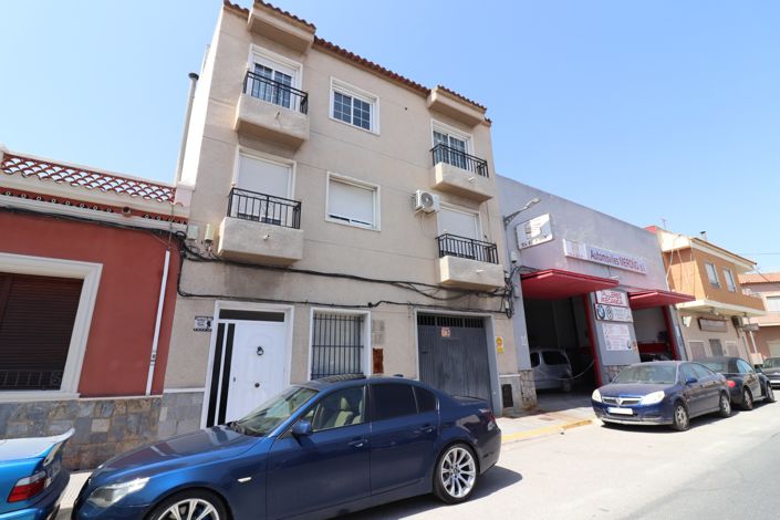 Image No.1-3 Bed Apartment for sale