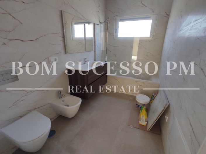 Image No.19-4 Bed House for sale