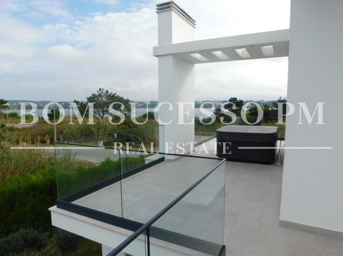 Image No.33-4 Bed House for sale