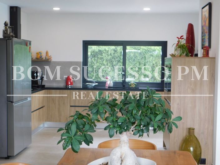 Image No.9-4 Bed House for sale