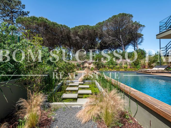 Image No.10-3 Bed House for sale