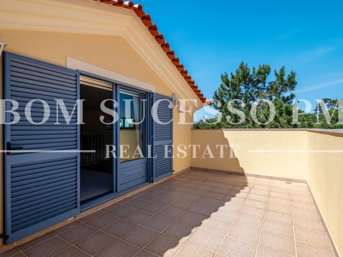 Image No.17-4 Bed House for sale