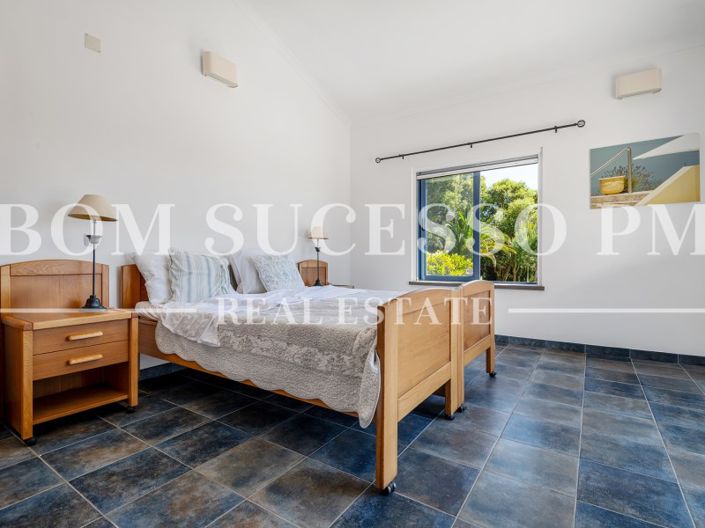 Image No.27-4 Bed House for sale