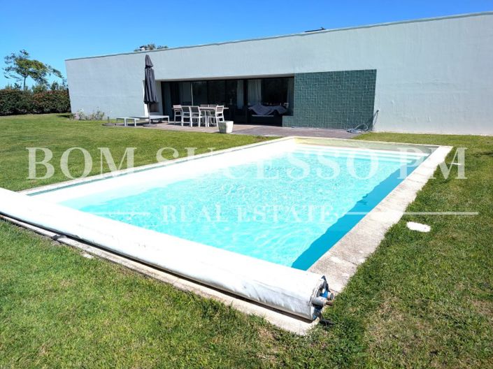 Image No.1-3 Bed Villa for sale