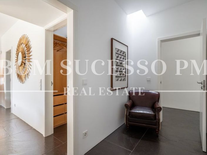 Image No.12-3 Bed Villa for sale