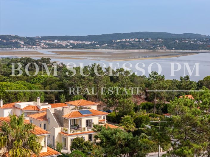 Image No.2-4 Bed House for sale