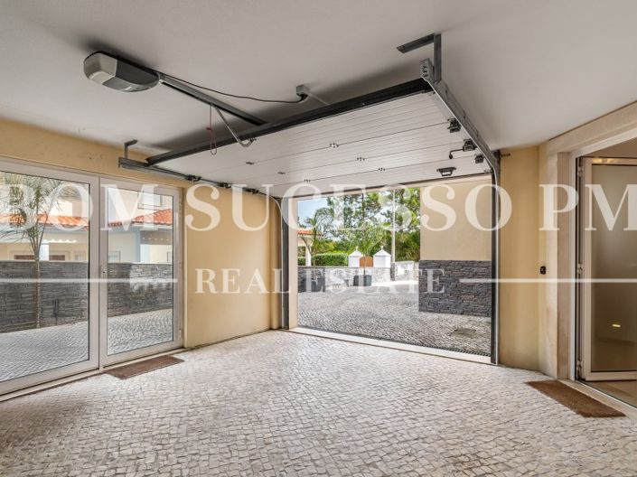 Image No.15-4 Bed House for sale