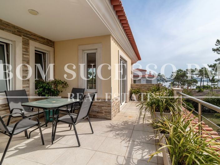 Image No.21-4 Bed House for sale