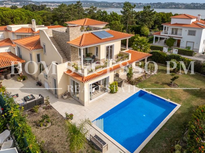 Image No.1-4 Bed House for sale