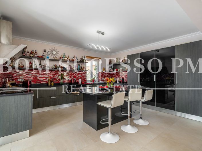 Image No.31-4 Bed House for sale