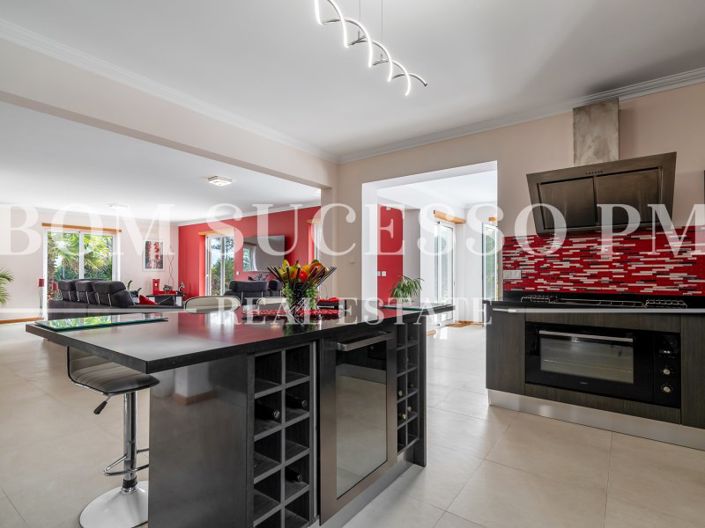 Image No.32-4 Bed House for sale