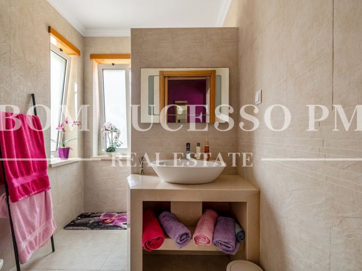 Image No.43-4 Bed House for sale