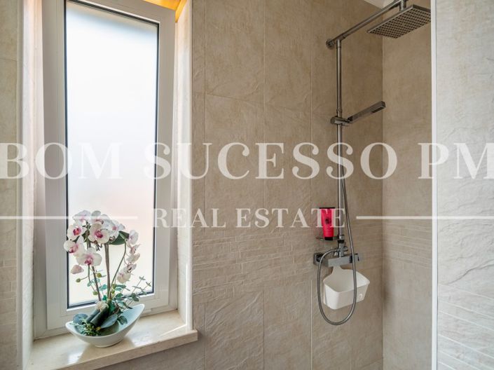 Image No.44-4 Bed House for sale