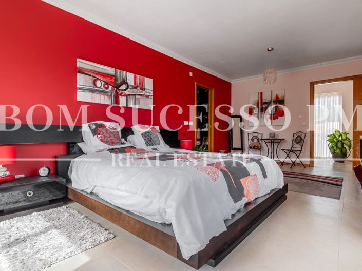 Image No.48-4 Bed House for sale