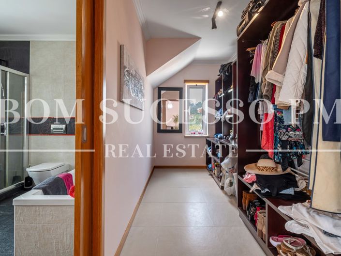 Image No.49-4 Bed House for sale