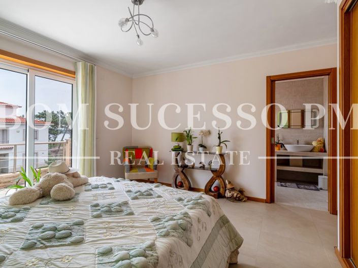 Image No.53-4 Bed House for sale