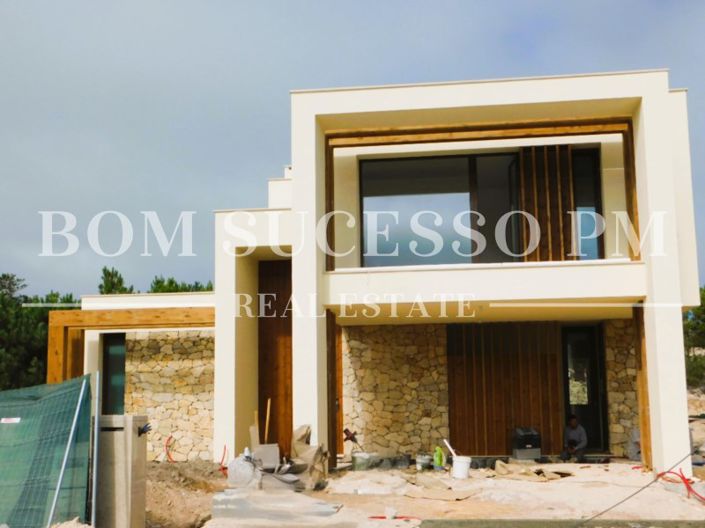 Image No.1-3 Bed Villa for sale