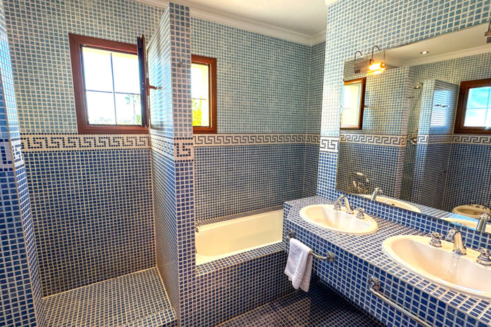 Image No.9-3 Bed Villa for sale