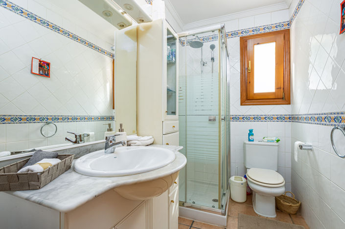 Image No.17-4 Bed Villa for sale