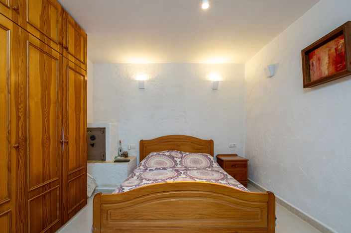 Image No.25-4 Bed Villa for sale