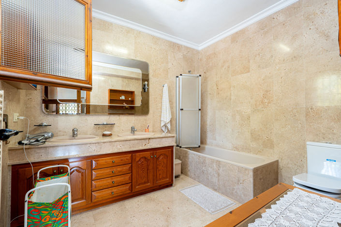 Image No.16-6 Bed Villa for sale