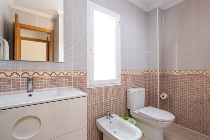 Image No.12-3 Bed Villa for sale