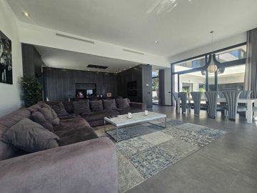 20250416160234xlarge