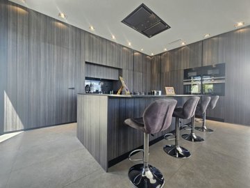 20250416160126xlarge