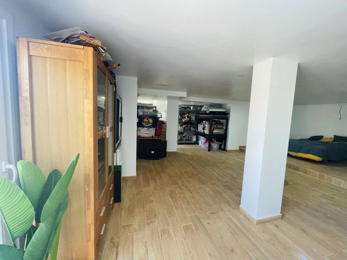 Image No.12-3 Bed Villa for sale