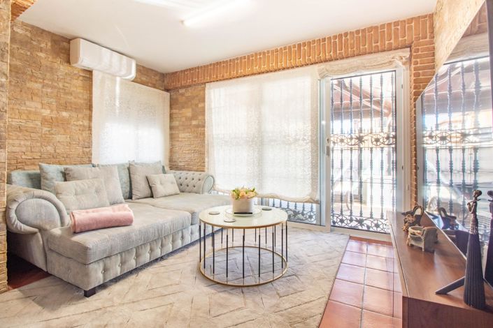 Image No.16-4 Bed Townhouse for sale