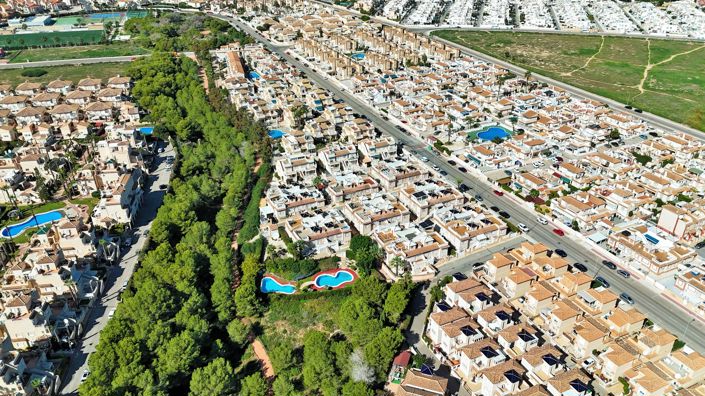 Image No.25-2 Bed Apartment for sale