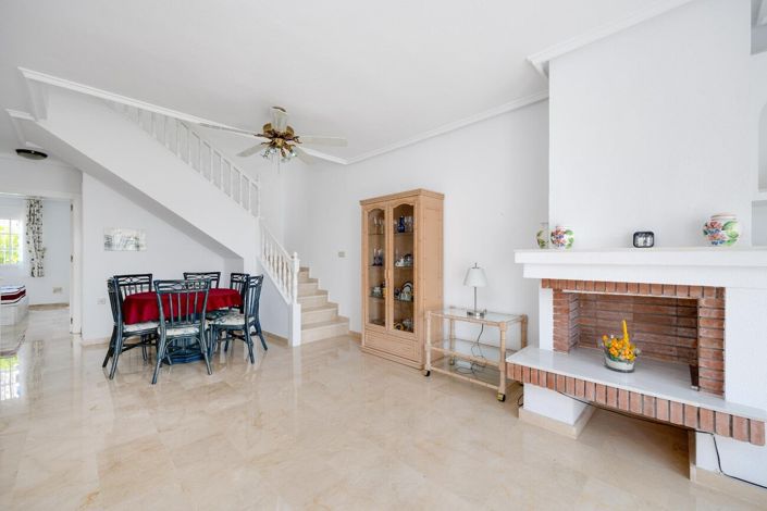 Image No.16-3 Bed Townhouse for sale