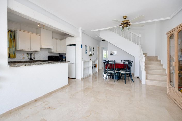 Image No.17-3 Bed Townhouse for sale