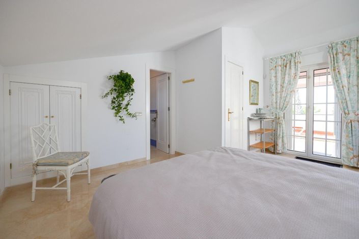 Image No.32-3 Bed Townhouse for sale