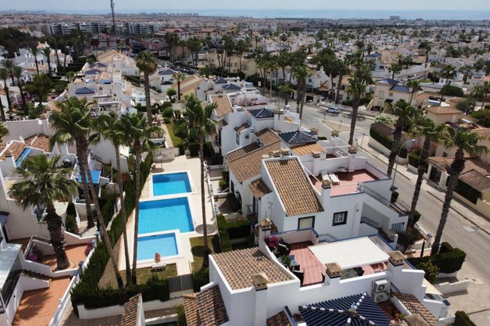 Image No.39-3 Bed Townhouse for sale