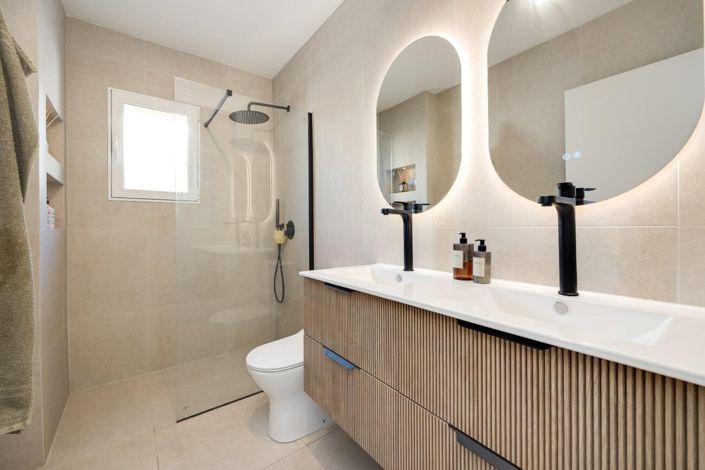 Image No.22-3 Bed Townhouse for sale