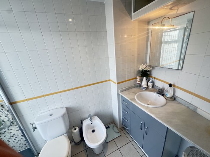 Image No.19-2 Bed Apartment for sale