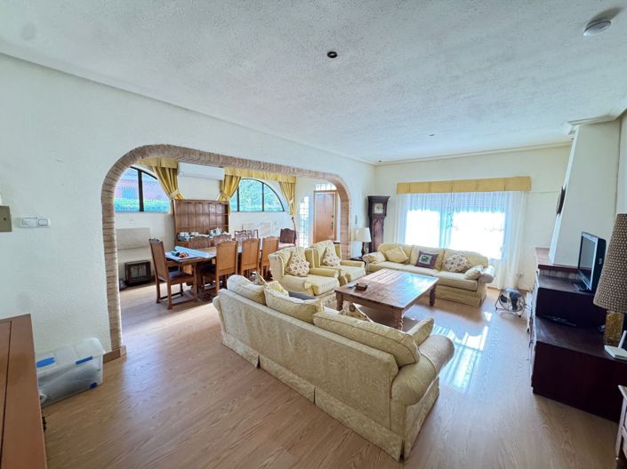 Image No.6-3 Bed Villa for sale