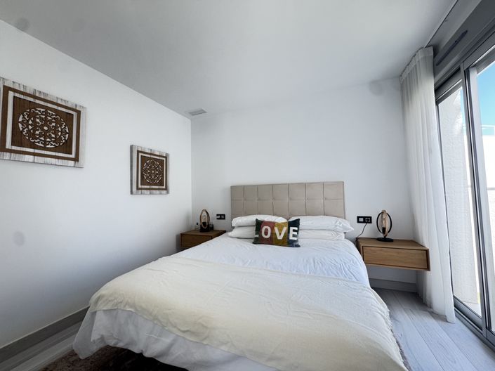 Image No.6-4 Bed Villa for sale