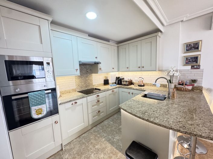 Image No.7-2 Bed Apartment for sale