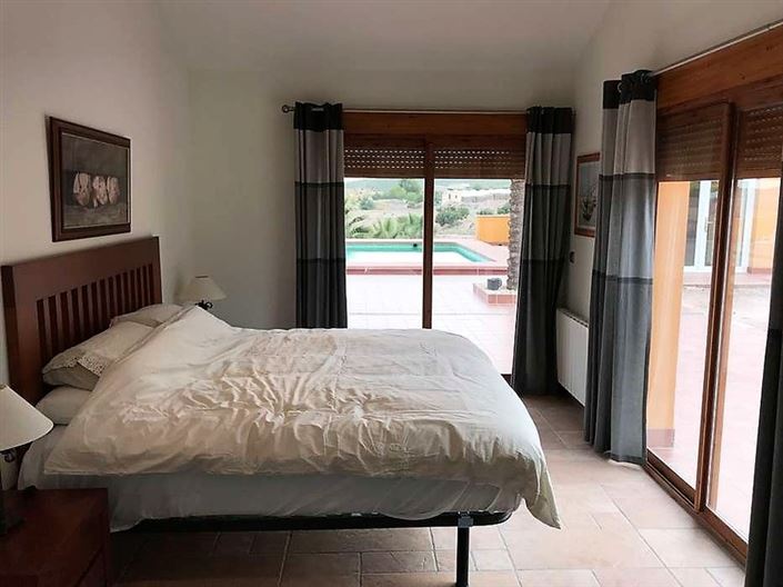 Image No.11-5 Bed Country House for sale