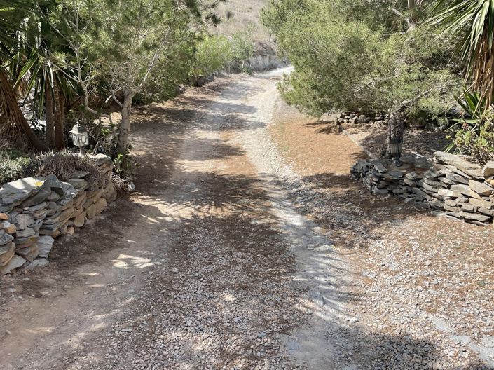 Image No.17-4 Bed Country House for sale