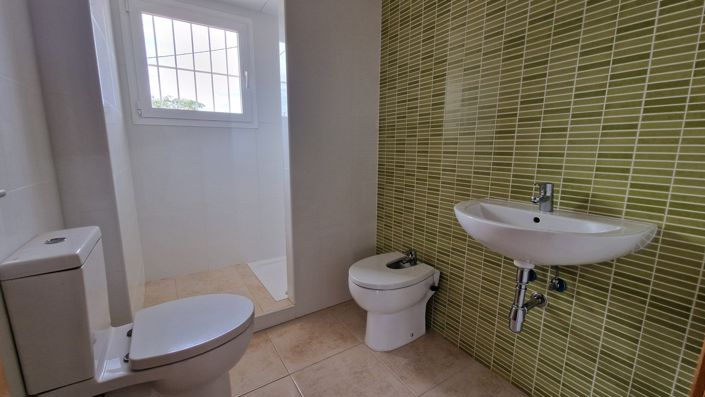 Image No.10-3 Bed Villa for sale