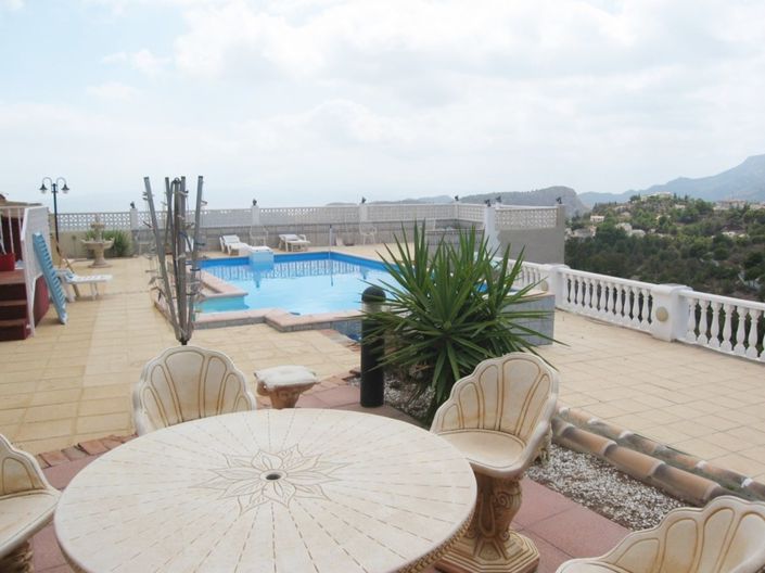 Image No.4-4 Bed Villa for sale