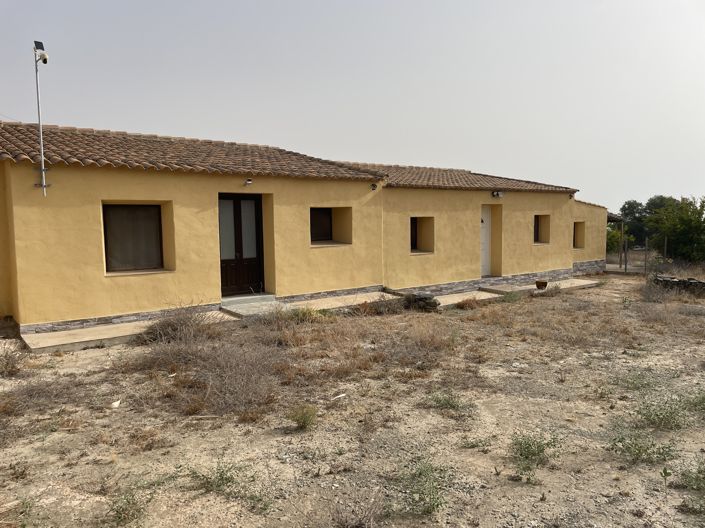 Image No.1-6 Bed Country House for sale