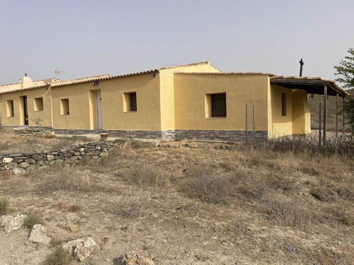 Image No.7-6 Bed Country House for sale