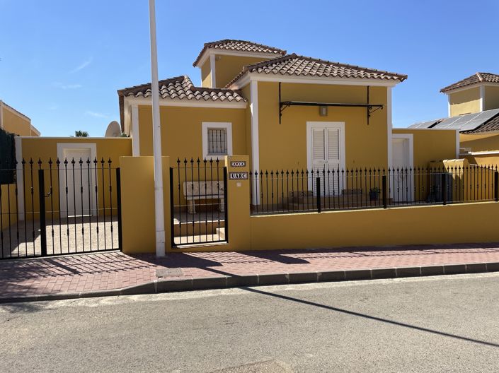 Image No.1-3 Bed Villa for sale