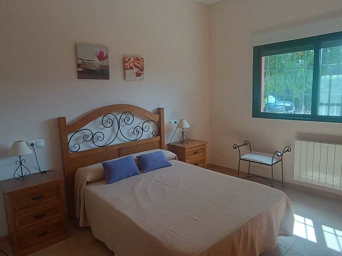 Image No.19-3 Bed Country House for sale